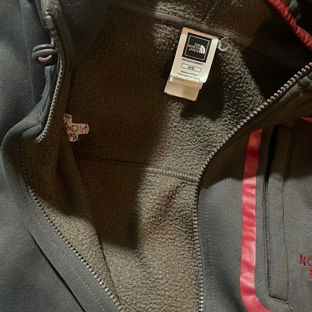 The North Face
Men's The North Face Full Zip Hoodie